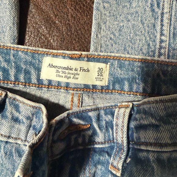 Abercrombie & Fitch cargo Denim Jeans - Picture 2 of 4